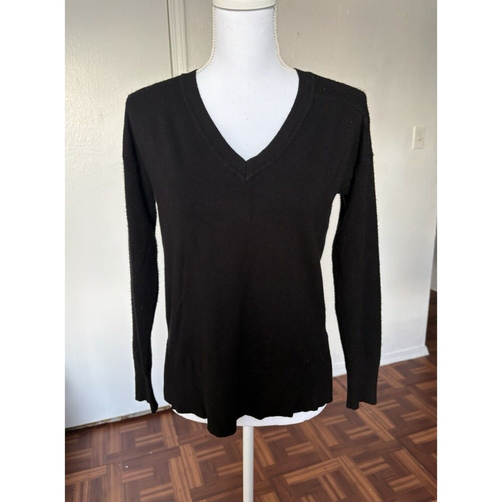 JONES New York Women’s Black Long Sleeve V-neck Top Size Small
